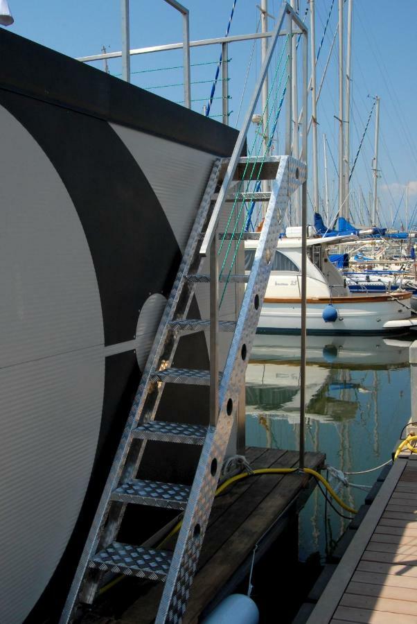 House Boat Luxury Botel Cagliari